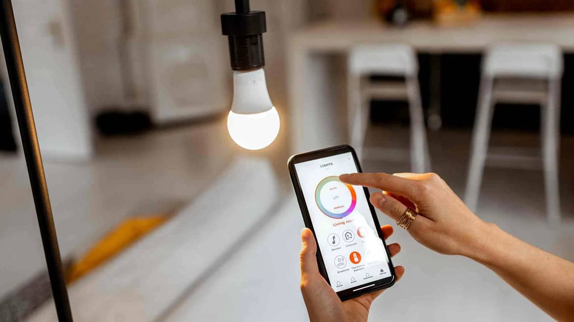 Can You Group Smart Bulbs Together?
